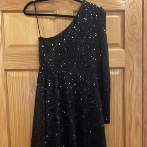 Rebecca Vallance Mona One Sleeve Dress - Picture 9 of 15